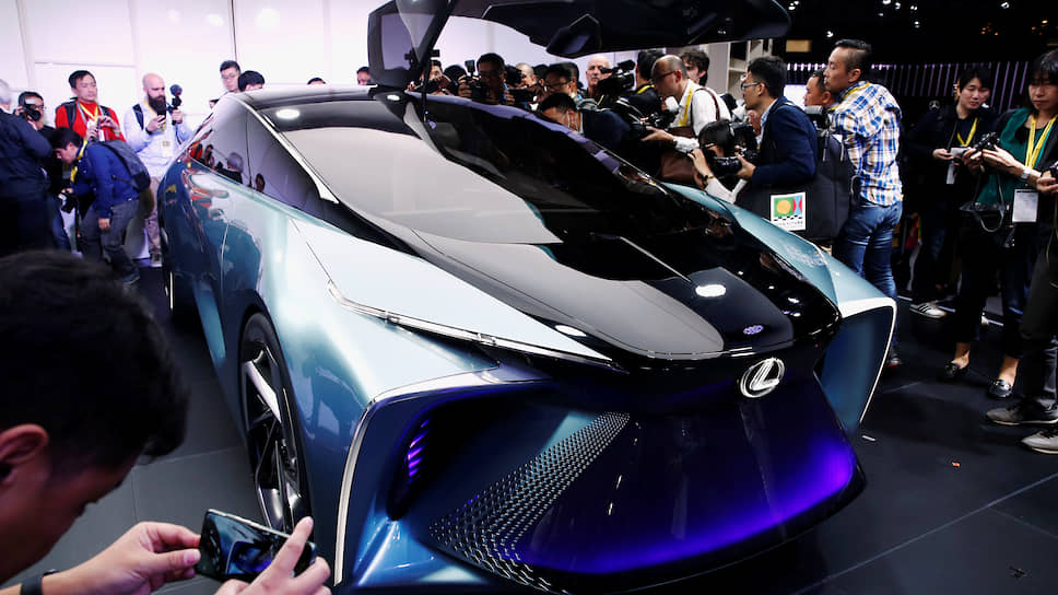 Концепт-кар Lexus LF-30 вряд ли окажется на конвейере, но к 2025 году японская компания обещает выпустить электроверсии всех без исключения своих моделей
