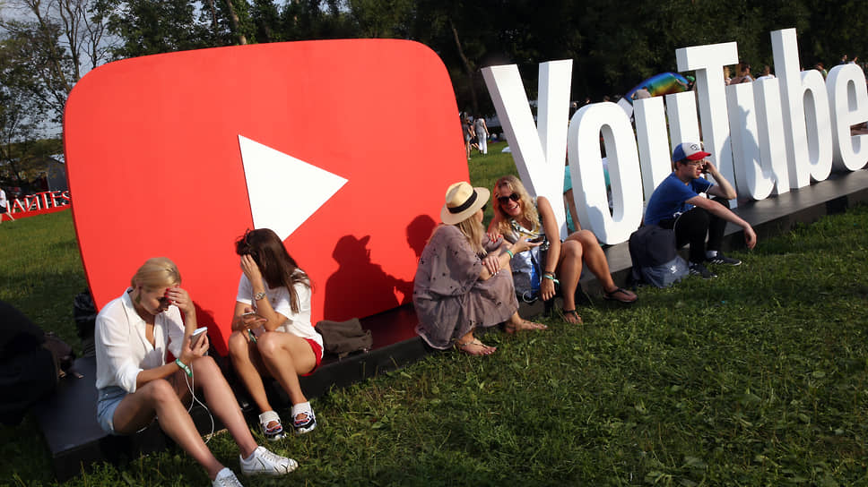Самый популярный видеохостинг мира YouTube изначально задумывался его основателями как сайт знакомств