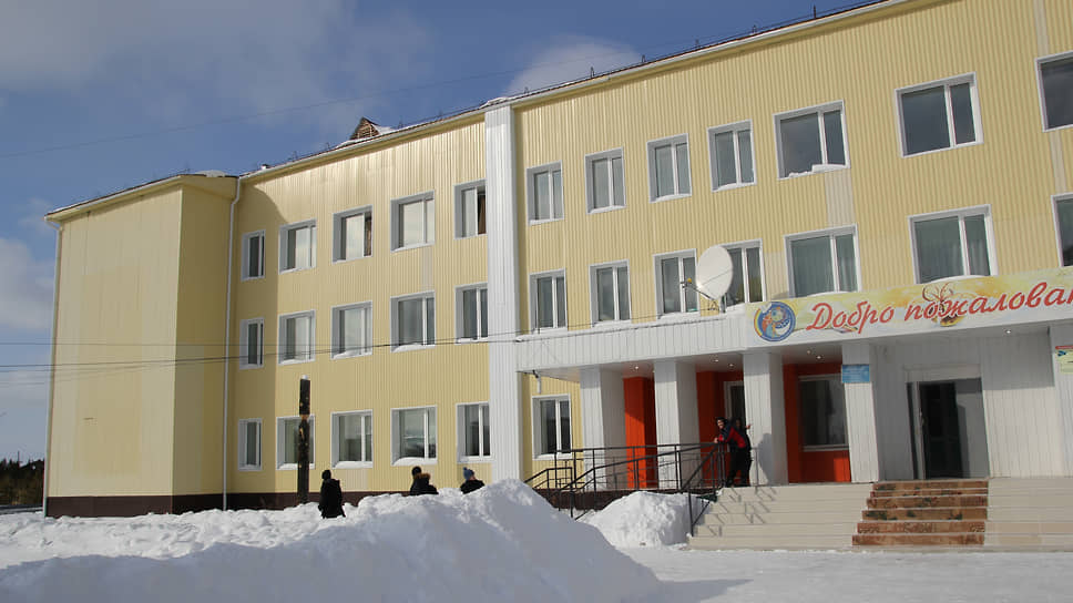 В якутском поселке Кысыл-Сыр решили не сносить старую школу, а модернизировать ее при меньших затратах