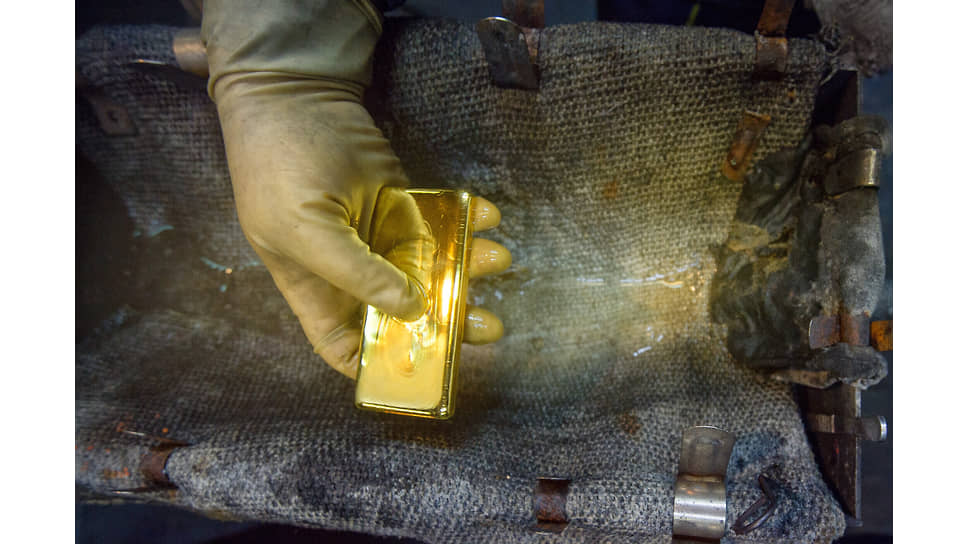 Госзакупки золота по мировым ценам могут стать альтернативой экспорта в страны G7