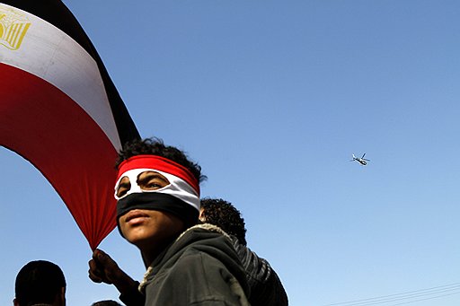 Арабская революция выкрашена в цвета йеменских, сирийских и египетских флагов