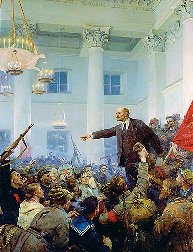 Картина &quot;Ленин провозглашает Советскую власть&quot; долго кормила художника Владимира Александровича Серова — он делал с нее авторские копии, варьируя портреты стоящих за плечом вождя сподвижников в зависимости от политической конъюнктуры