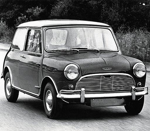 Шедевр Алека Иссигониса Austin Mini с поперечным расположением двигателя родился в 1959 году
