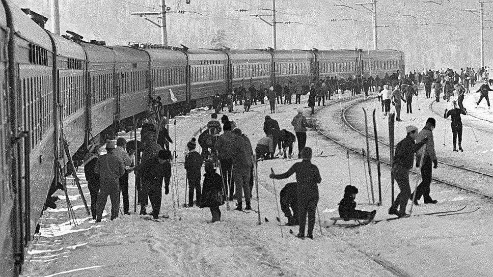 Во все времена пригородный железнодорожный транспорт был самым доступным для населения