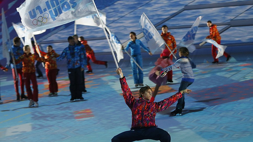 Ледовый спектакль напомнил зрителям об основных этапах подготовки к Играм 2014 года в Сочи с момента победы заявки города в Гватемале в 2007 году 
