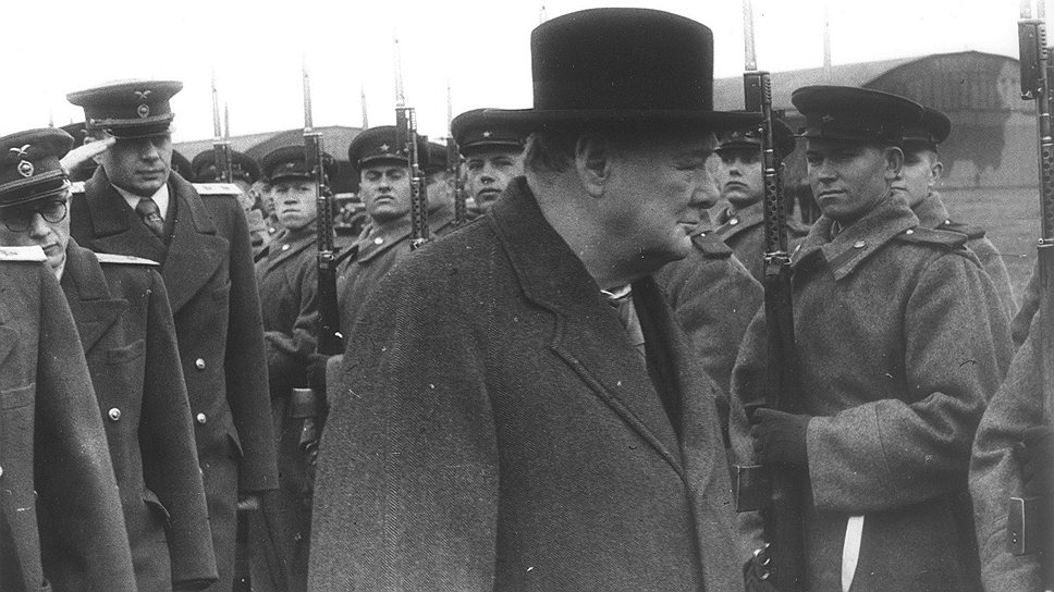 Британский премьер-министр Уинстон Черчилль во время Ялтинской конференции, февраль 1945 года 
