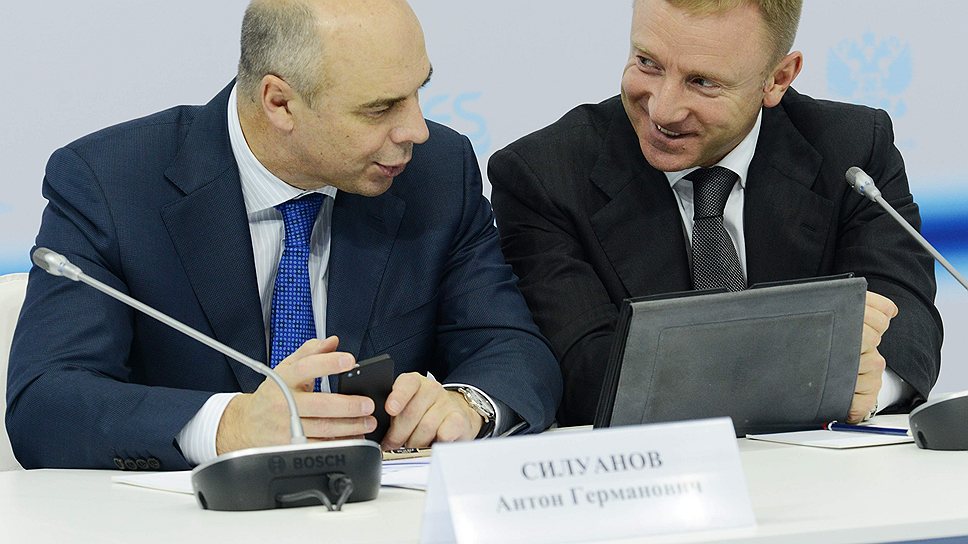 Министр финансов Антон Силуанов (слева) и министр образования и науки Игорь Ливанов 
