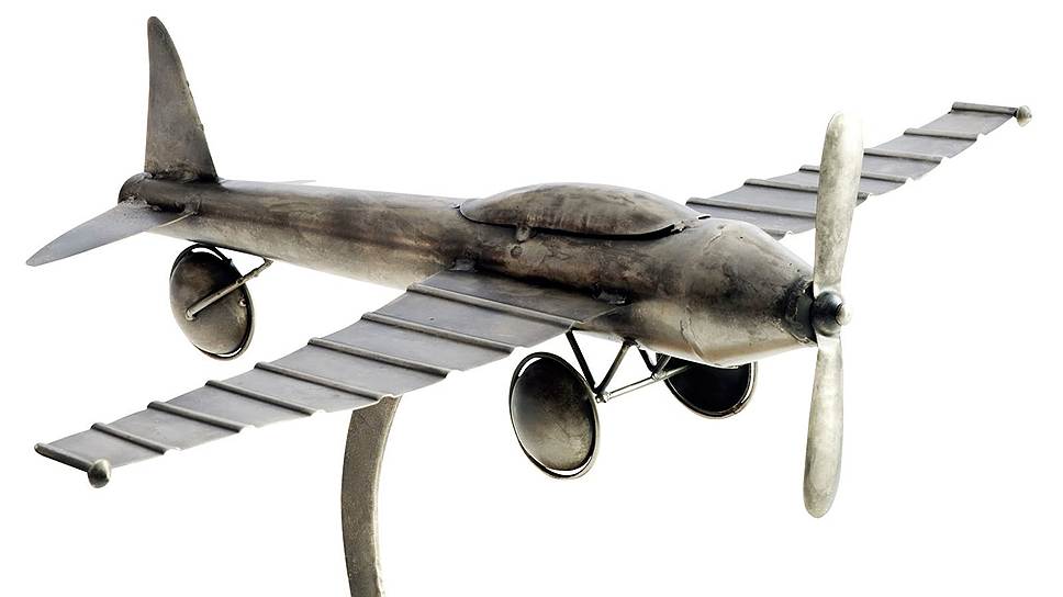 Декоративный самолет Wooden Base Aeroplane, металл, дерево, дизайнер Andrew Martin 
