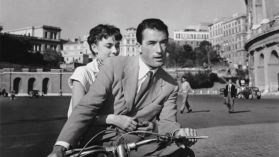 Кадр из фильма &quot;Римские каникулы&quot;, 1953. В главных ролях Одри Хепберн и Грегори Пэк. 

