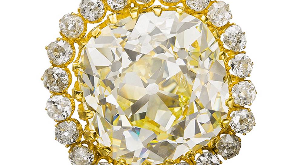 Желтый бриллиант весом 74,53 карата в составе кольца, принадлежавшего султану Ахмед-шаху Каджару, продан на Sotheby`s в мае 2013 года за &amp;#163;1 949 433 
