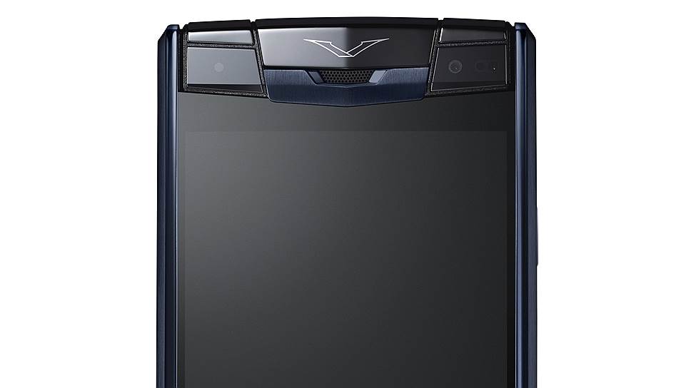 Vertu, смартфон Signature Touch, 2014: акустическая система, настроенная вместе с Bang &amp; Olufsen, камера, сертифицированная Hasselblad, Full HD экран, гарантирующий максимально возможную плотность пикселей 473 dpi, четырехъядерный процессор с частотой 2,3 ГГц, экран из поликристалла сапфира и титановый корпус, все сервисы Vertu, включая Vertu Concierge уровня Dedicated