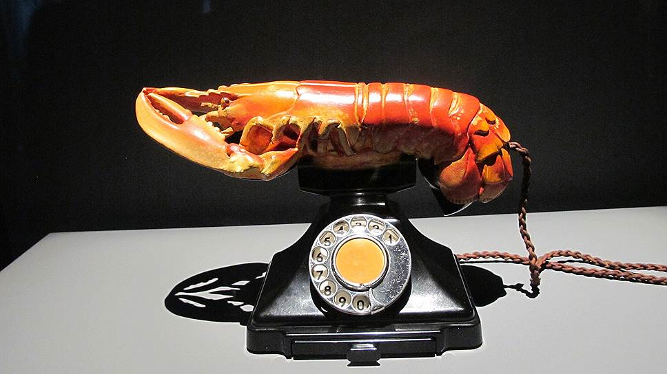 Сальвадор Дали. Омар-телефон. Выставка &quot;Сюрреализм и объект&quot; в парижском Центре Помпиду 
