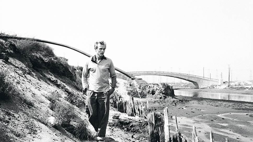 Актер Джеймс Дин, около 1955 года 
