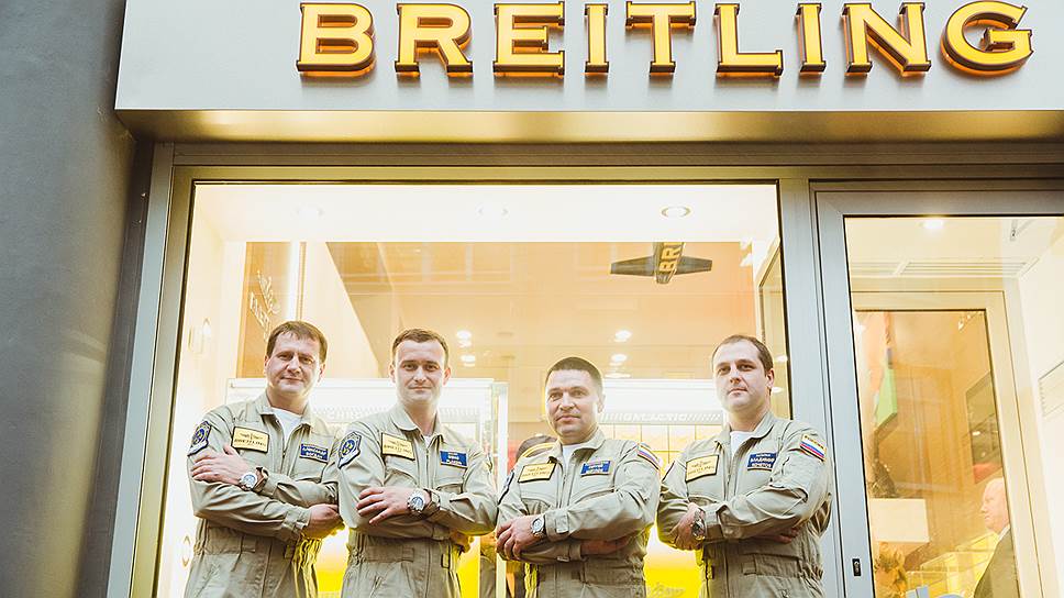 &quot;Русские витязи&quot; на открытии первого в России бутика Breitling