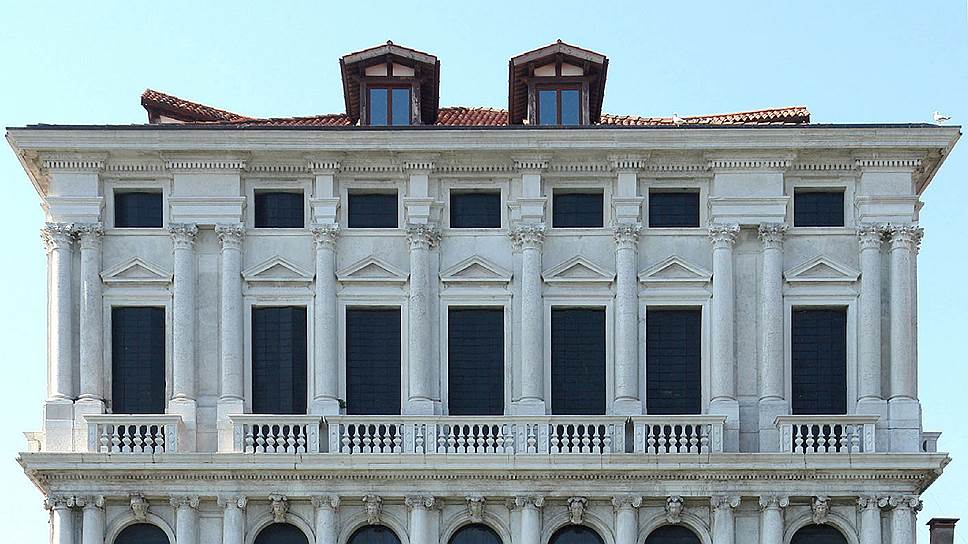Здание Ca&#39; Corner della Regina в Венеции, где проходят выставки Fondazione Prada 
