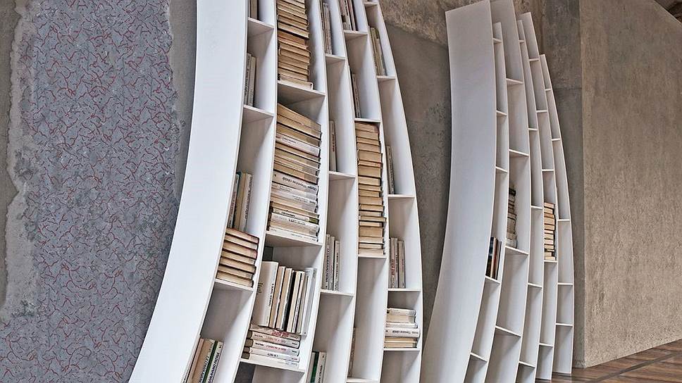 Книжный шкаф Primo Quarto, дизайнер Джузеппе Вигано, SABA Italia 
