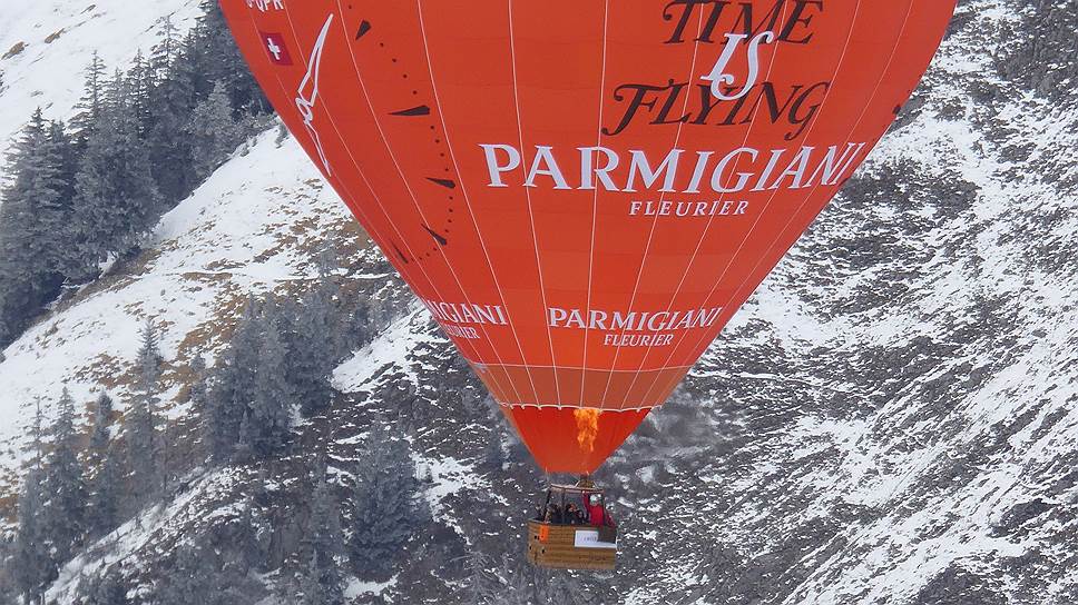 Шар Parmigiani поднимается и опускается: задача пилота — поймать атмосферный поток 
