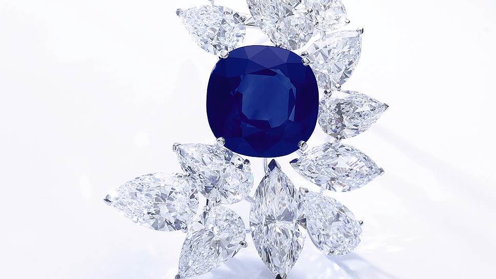 Брошь Cartier, кашмирский сапфир 30,25 карата, бриллианты, эстимейт $3,5-6 млн, Sotheby`s Magnificent Jewels &amp; Noble Jewels 

