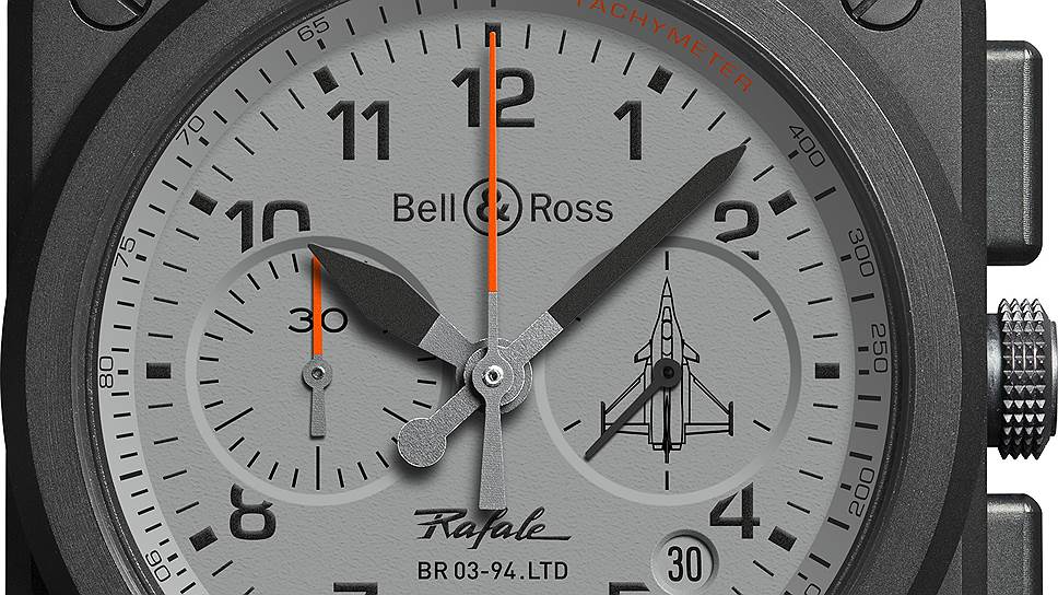 Bell &amp; Ross Rafale BR 03-94, хронограф в корпусе из матовой керамики 42 мм. Механизм Calibre BR-CAL.301 с автоподзаводом. Показывает часы, минуты и секунды, имеет тахиметрическую шкалу. Новая модель выпущена лимитированной серией в 500 экземпляров. Эти часы сохраняют водостойкость на глубине до ста метров