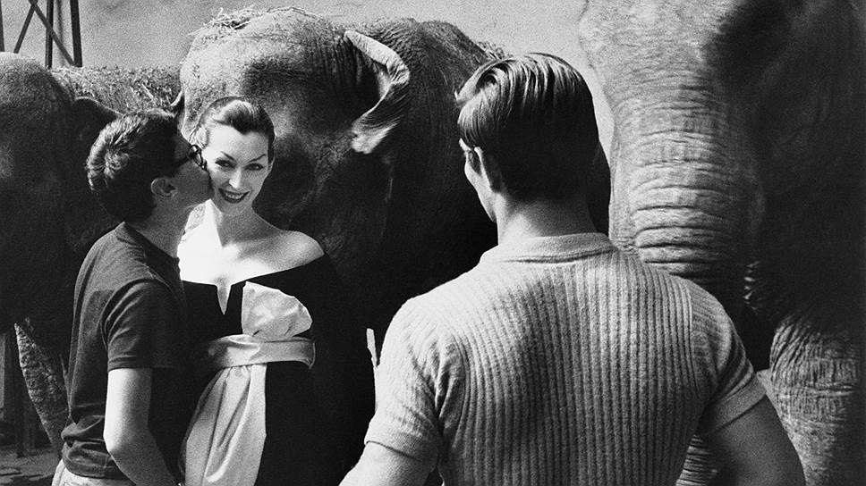 Ричард Аведон и Довима на съемках в цирке д&#39;Ивер. Париж, 1955 год