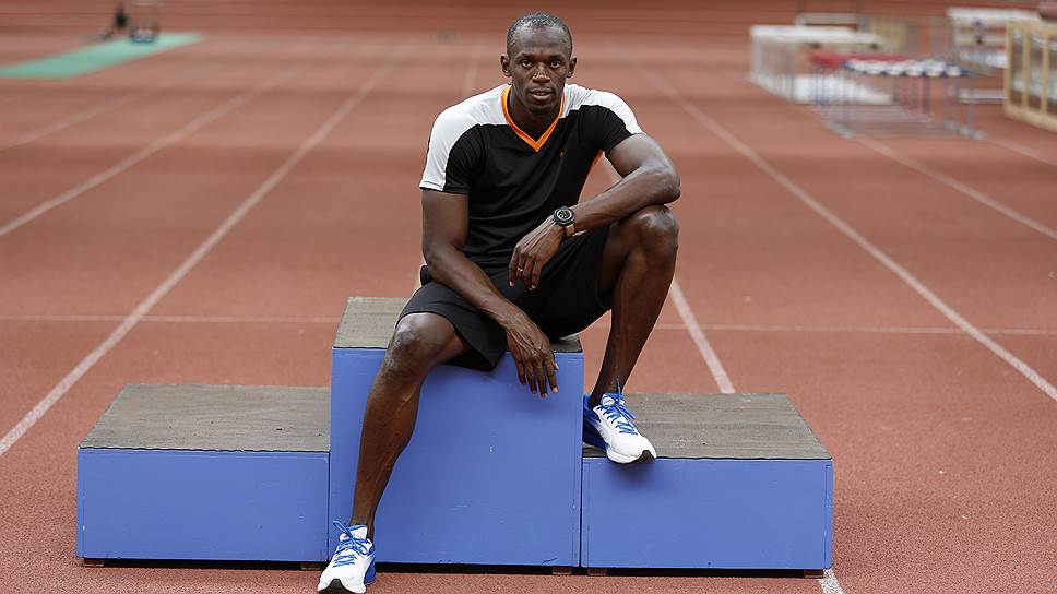 Спортсмен в часах Hublot King Power Usain Bolt во время тренировки, 2013 год