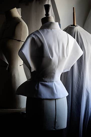 Процесс создания коллекции высокой моды Christian Dior, 2012
