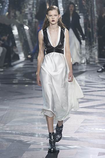 Платье- комбинация / Louis Vuitton
