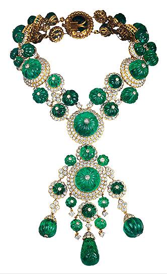 Индийское колье, выполненное по специальному заказу ее высочества принцессы Ага-хан,золото, изумруды, бриллианты, 1971 год 