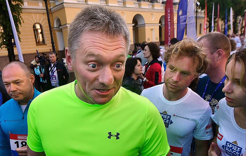 Заместитель руководителя администрации президента России, пресс-секретарь президента Дмитрий Песков во время благотворительного забега SPIEF Race, 2016 
