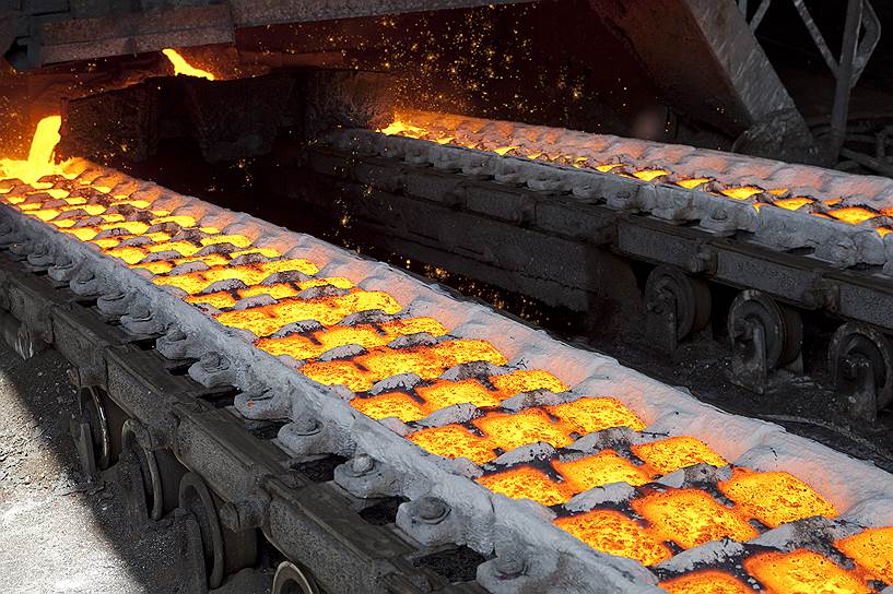 Основной металлургический актив ПМХ — завод Тулачермет (г. Тула), один из ведущих мировых производителей и экспортеров товарного чугуна. Его доля на мировом рынке составляет почти 17%