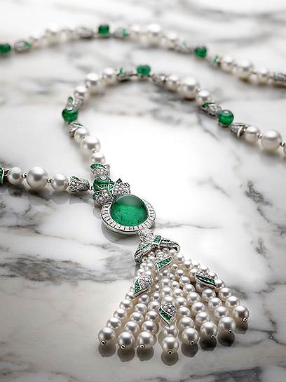 Колье Royal Pearls, платина, изумруд (26,1 карата), изумруды, жемчуг, бриллианты  
