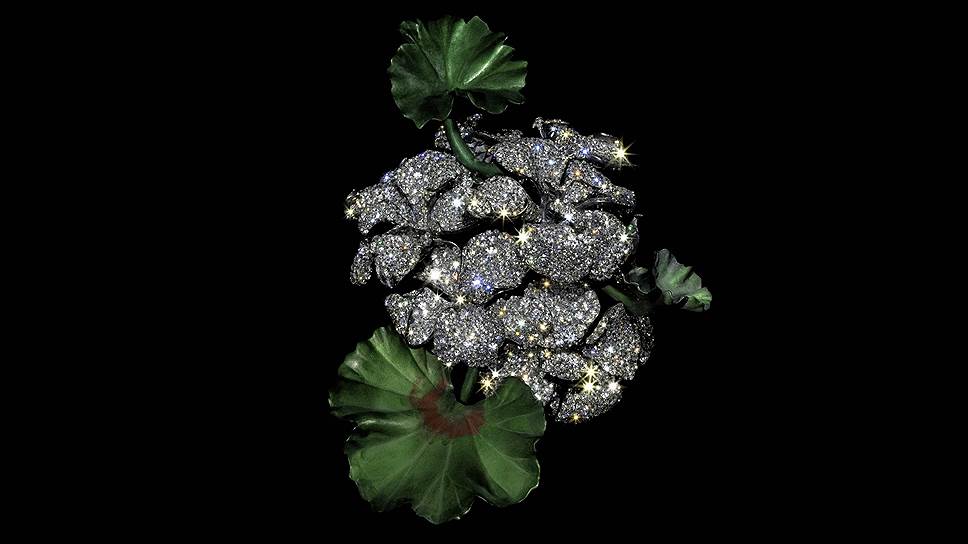 JAR, брошь Geranium, алюминий, серебро, золото, бриллианты, 2007 год 