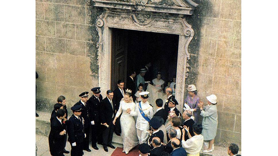 Свадьба родителей Аймоне ди Савойя Аоста: принца Амедео ди Савойя Аоста и принцессы Клод Орлеанской 
