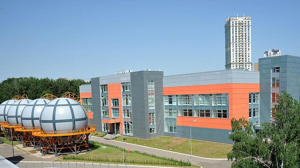 Национальный исследовательский центр &quot;Курчатовский институт&quot;— суперкомпьютерный центр 
