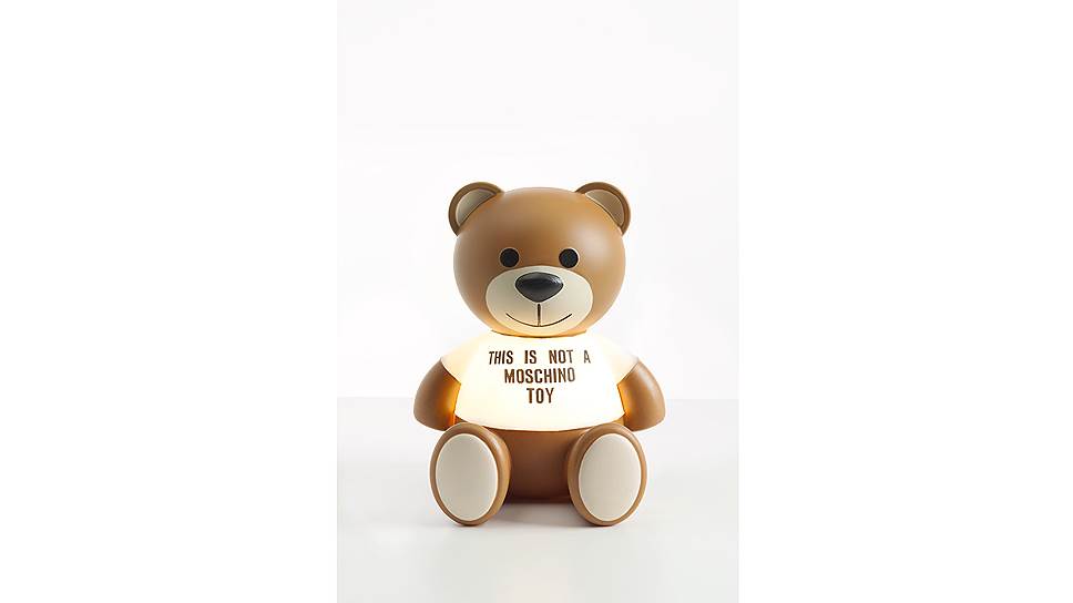 Знаменитый медведь, придуманный креативным директором марки Moschino Джереми Скоттом, стал лампой Kartell 