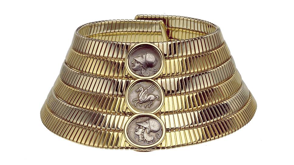 Чокер Tubogas с греческими серебряными дидрахмами из Коринфии (350-306 гг. до н. э.), желтое и белое золото, серебро. Когда-то принадлежало Барбаре Синатре, 1974 год