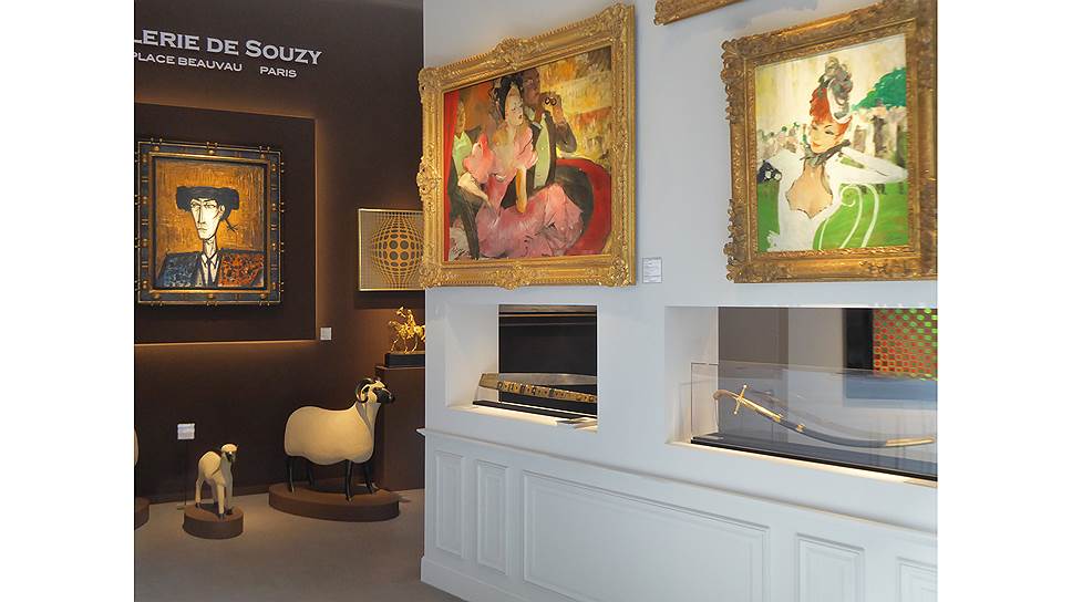 Парижская галерея De Souzy представила &quot;Тореро&quot; Бернара Бюффе рядом с настоящими клинками 
