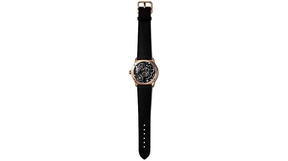 Обратная сторона часов Monsieur de Chanel из бежевого золота с мануфактурным механизмом Calibre 1