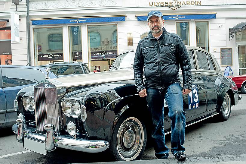 Михаил Опенгейм с автомобилем Rolls Royce Silver Cloud 1964 года