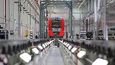 На участке пусконаладки и испытаний производятся финальные операции технологического цикла изготовления «Ласточек». Здесь одновременно может размещаться четыре пятивагонных поезда или два десятивагонных