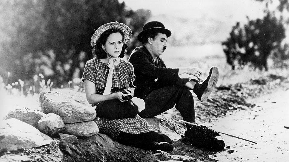Мало кто, кроме Чаплина, мог позволить себе снимать немое кино после появления звукового (кадр из фильма 1936 года «Огни большого города»)