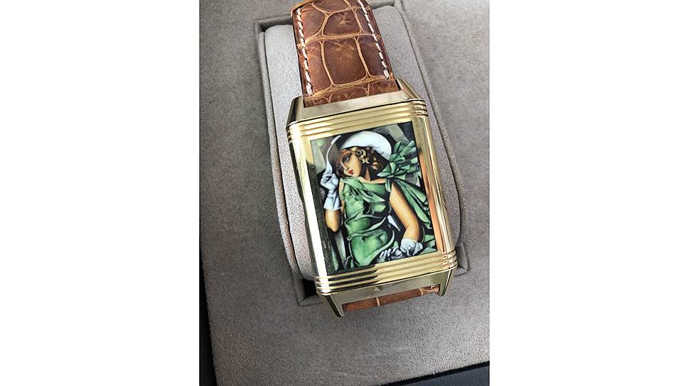 Jaeger-LeCoultre, Reverso Tribute Enamel Tamara de Lempicka, 45,5 х 27,4 мм, розовое золото, картины Тамары Лемпицкой «Девушка с перчатками», механизм с ручным подзаводом
