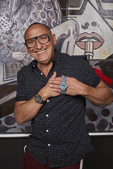 Французский художник Марк Ферреро так же сотрудничает с Hublot. Часы  Big Bang One Click Marc Ferrero посвящены женщинам XXI века