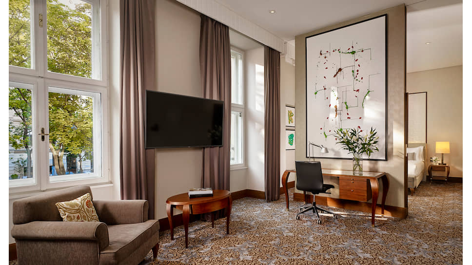 Номер отеля The Ritz-Carlton в Вене