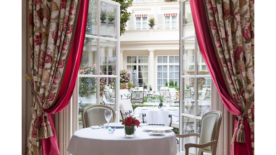 Ресторан Epicure в парижском отеле Le Bristol