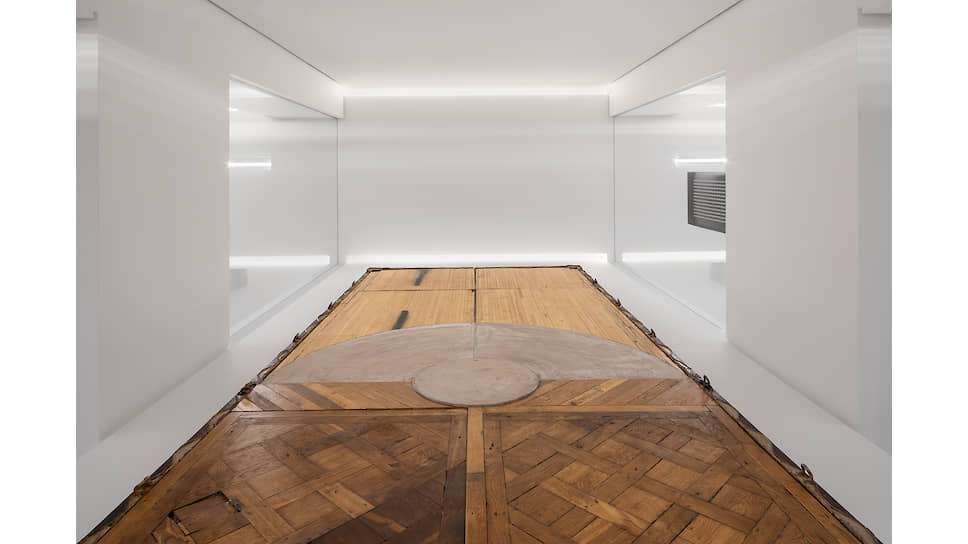 Оскар Туазон, «Mobile Floor», 2019 год. Париж, бутик Celine на улице Гренель