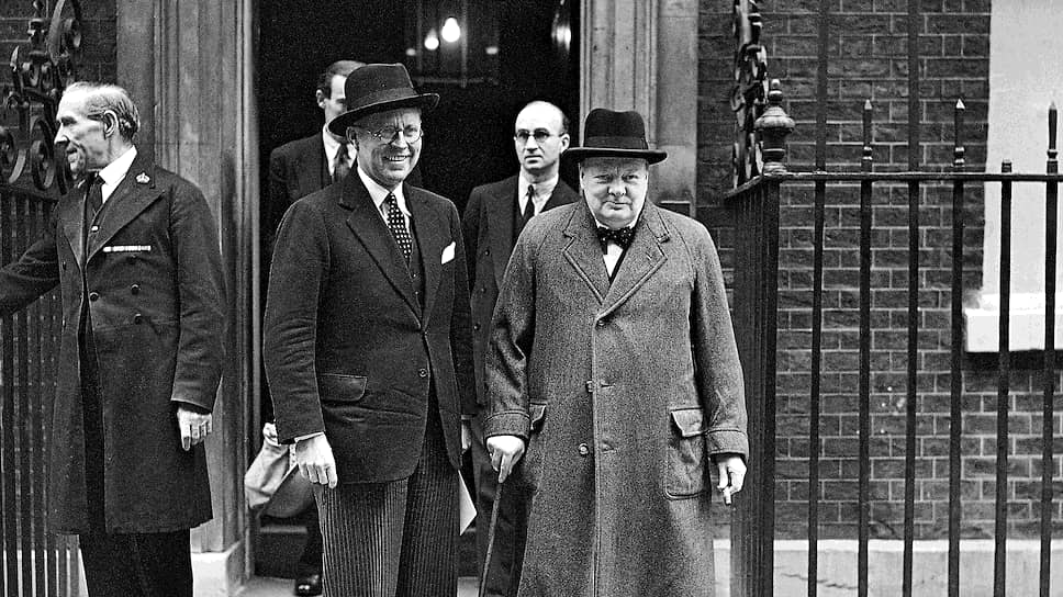 Посол Великобритании в США Джозеф Кеннеди с премьер-министром Великобритании Уинстоном Черчиллем, 1940 год