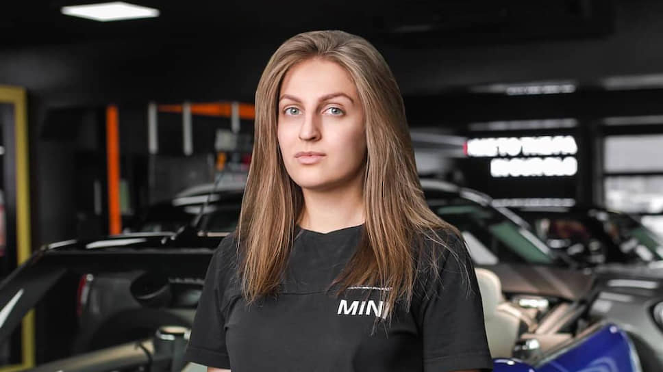 Анастасия Курбатова, менеджер отдела продаж автомобилей Mini дилерского центра «Автодом»
