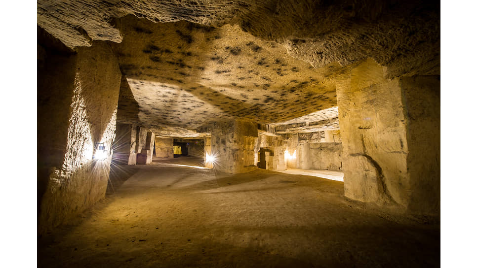 Подземные галереи под виноградниками, винодельня Chateau Canon