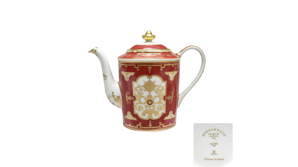 Чайник из сервиза Aux Rois Rouge фарфоровой мануфактуры Bernardaud